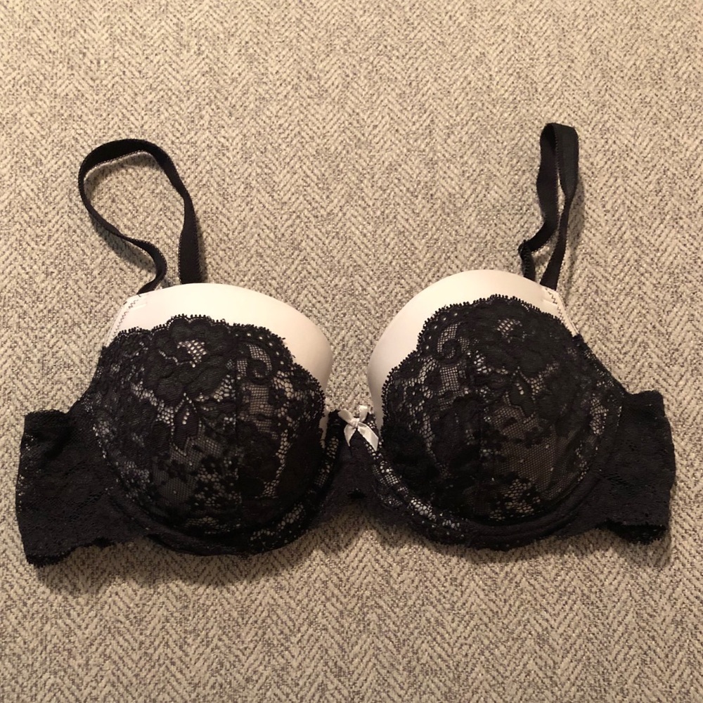 Victoria’s Secret Bra 36C